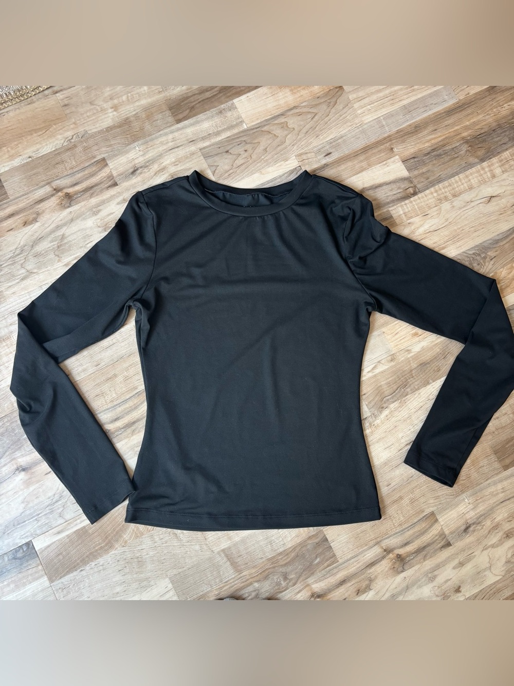 Trendy Queen Black Fitted Long Sleeve Top 90s Sleek Layering Size Small